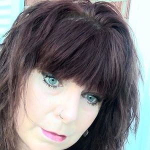 Meet your Posher, Nichola